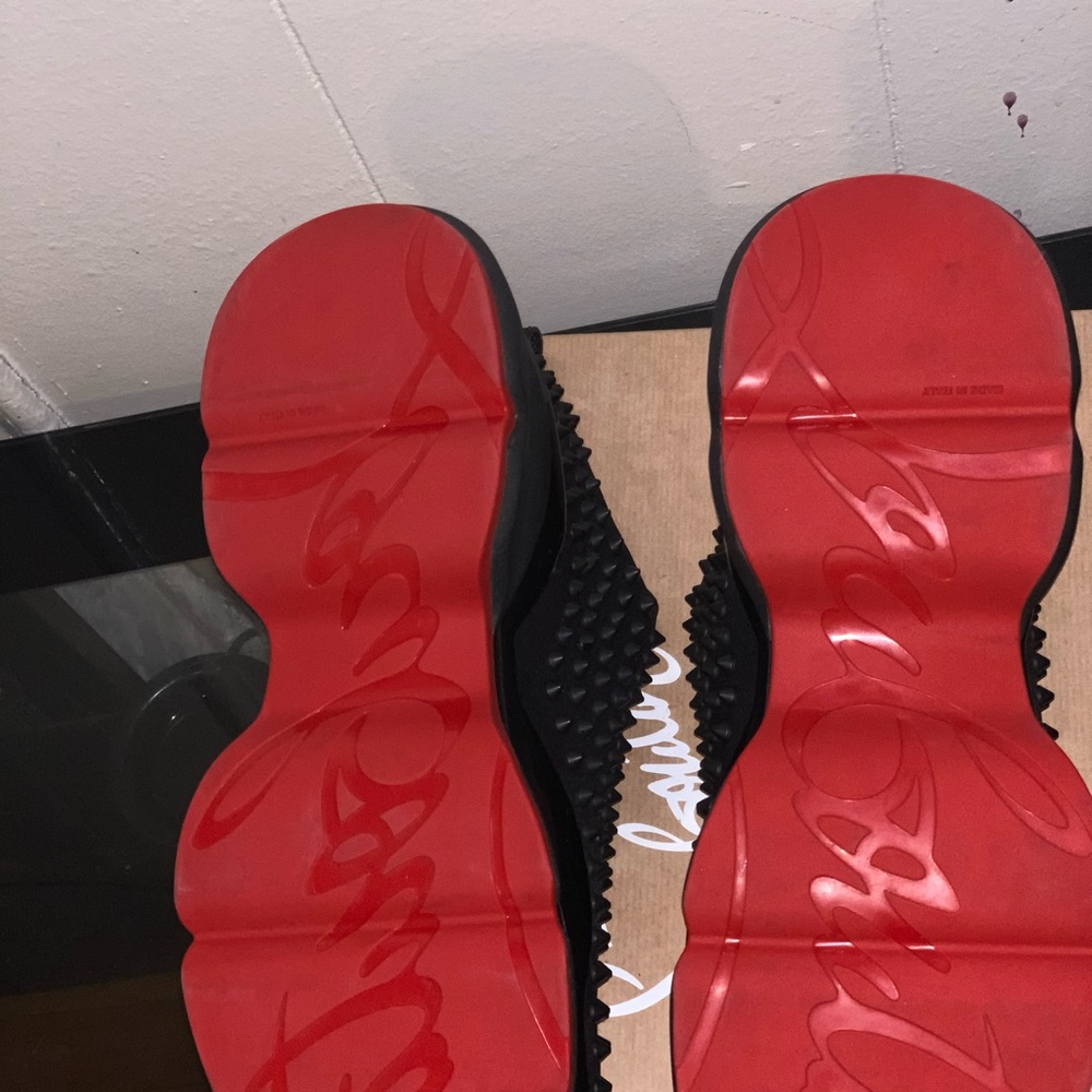 Men’s red bottoms